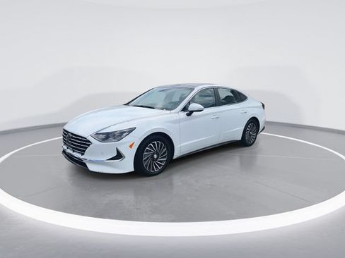 Certified 2023 Hyundai Sonata Limited w/ Cargo Package FWD image 4
