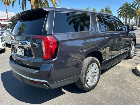 Used 2023 GMC Yukon XL SLT w/ SLT Premium Package AWD/4WD image 6