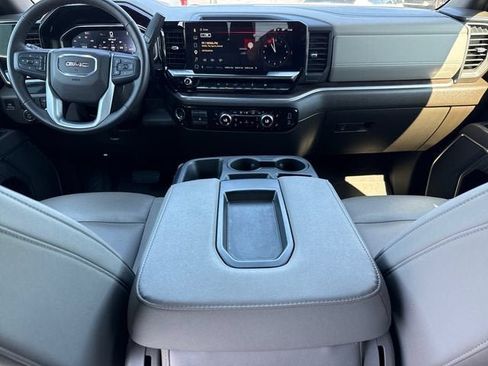 Used 2026 GMC Sierra 1500 SLT AWD/4WD image 13