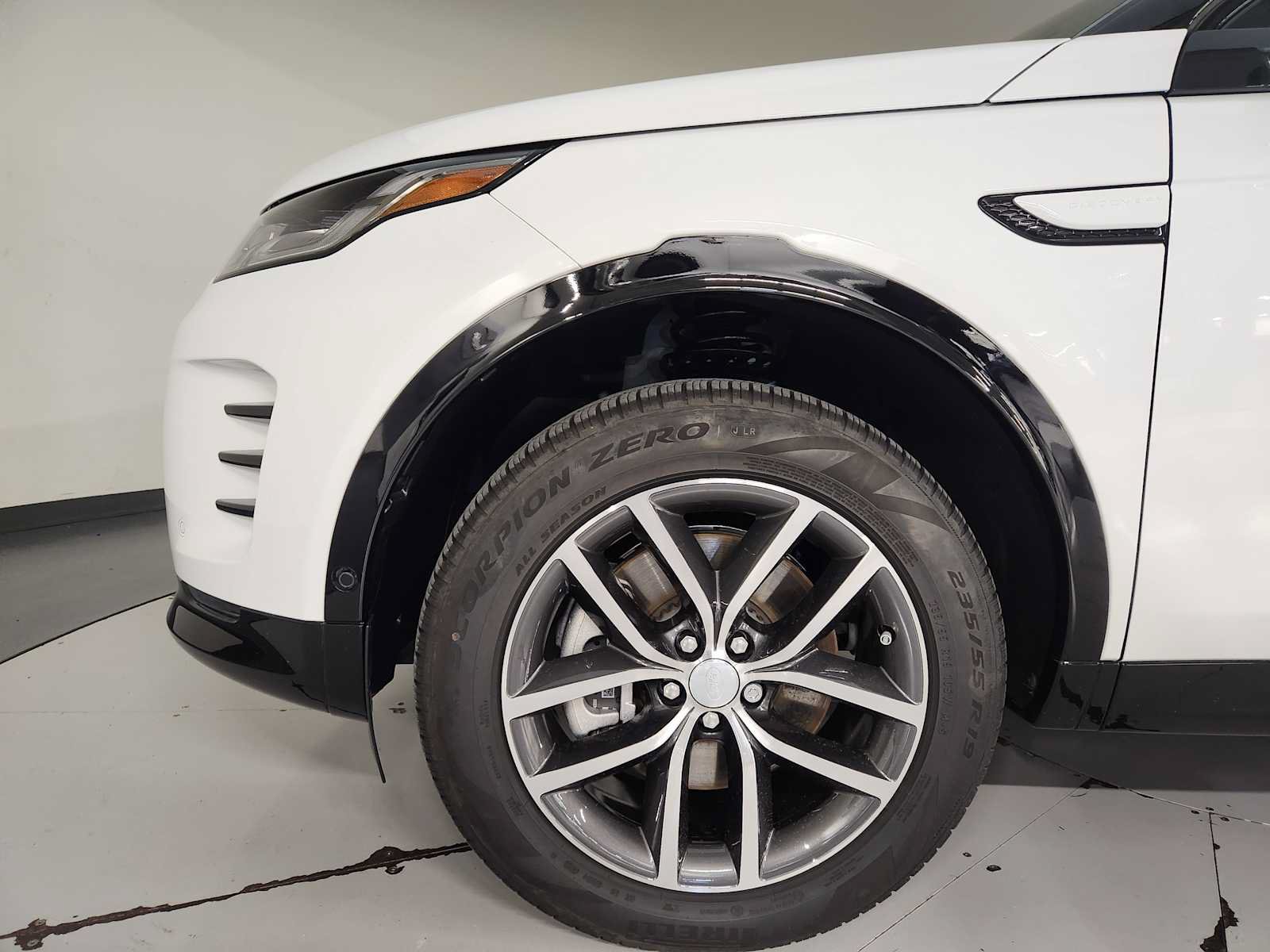 Used 2026 Land Rover Discovery Sport Landmark AWD/4WD image 11