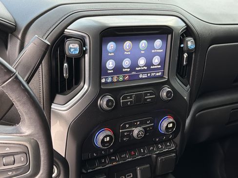 Used 2022 Chevrolet Silverado 2500 LTZ w/ LTZ Premium Package AWD/4WD image 17