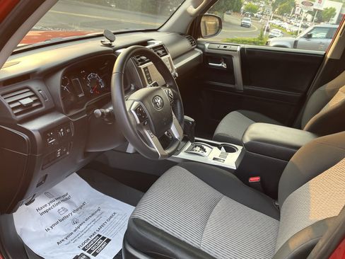 Certified 2024 Toyota 4Runner SR5 AWD/4WD image 9