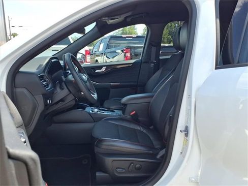 Used 2023 Ford Escape ST-Line image 14