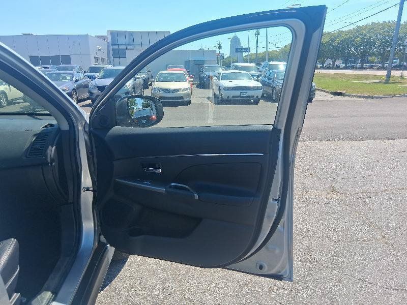 Used 2018 Mitsubishi Outlander Sport SEL FWD image 16