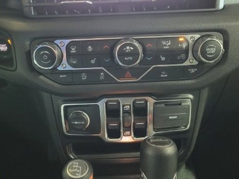 New 2024 Jeep Gladiator Sport image 18