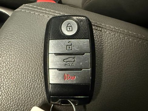 Used 2017 Kia Forte EX w/ EX Premium Plus Package image 16