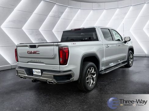 Certified 2022 GMC Sierra 1500 SLT w/ SLT Premium Package image 5
