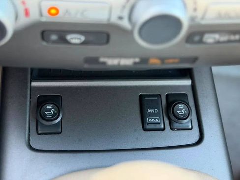 Used 2012 Nissan Murano SV AWD/4WD image 16