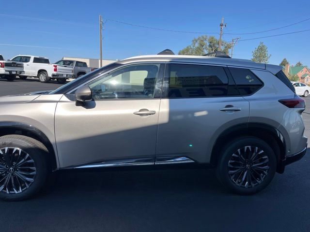 Used 2026 Nissan Rogue Platinum w/ Platinum Premium Package AWD/4WD image 5
