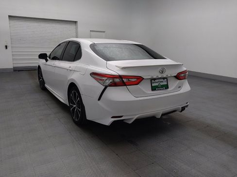 Used 2018 Toyota Camry SE FWD image 5