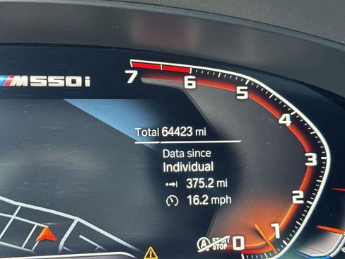 Used 2022 BMW M550i xDrive w/ Dynamic Handling Package image 18