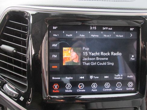 Used 2020 Jeep Cherokee Limited image 70