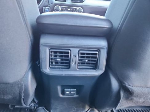 Used 2022 Toyota RAV4 SE w/ Convenience Package AWD/4WD image 31