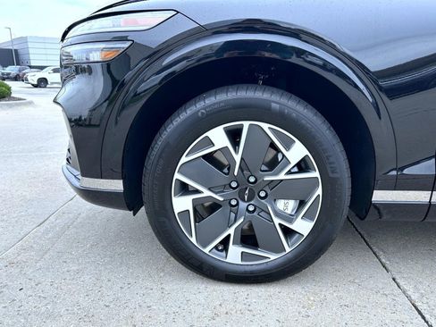 Used 2026 Genesis Electrified GV70 image 22