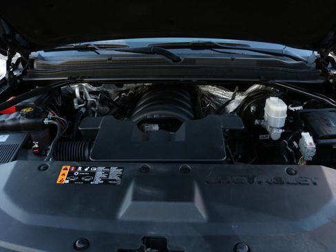 Used 2018 Chevrolet Suburban LT w/ Luxury Package image 50