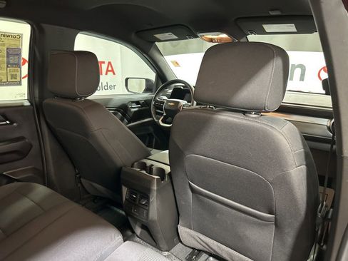 Used 2024 Chevrolet Colorado LT w/ LT Convenience Package image 16