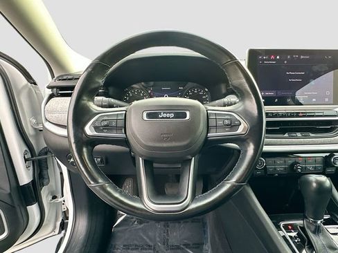 Certified 2022 Jeep Compass Latitude w/ Convenience Group image 11