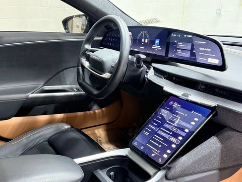 Used 2024 Lucid Air Touring AWD/4WD image 47