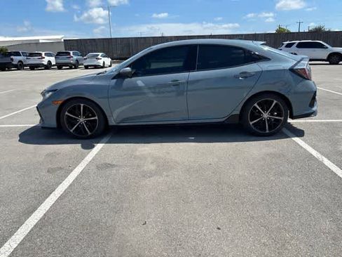 Used 2020 Honda Civic Sport image 2