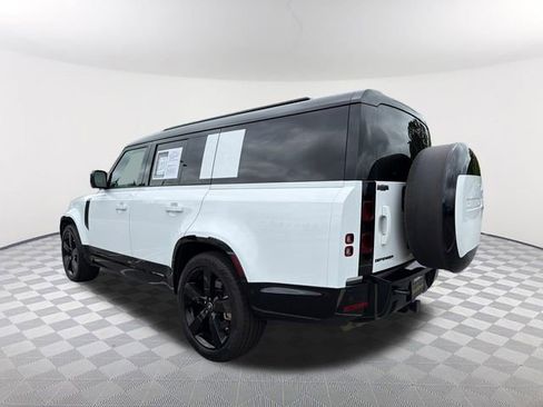 Used 2025 Land Rover Defender 130 X-Dynamic SE AWD/4WD image 7
