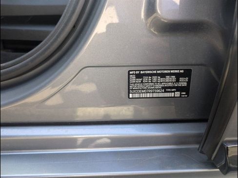 Used 2024 BMW X7 M60i w/ M Sport Professional Package image 28