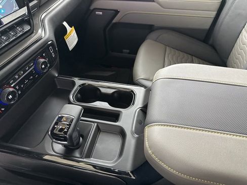 New 2026 Chevrolet Silverado 1500 ZR2 AWD/4WD image 17