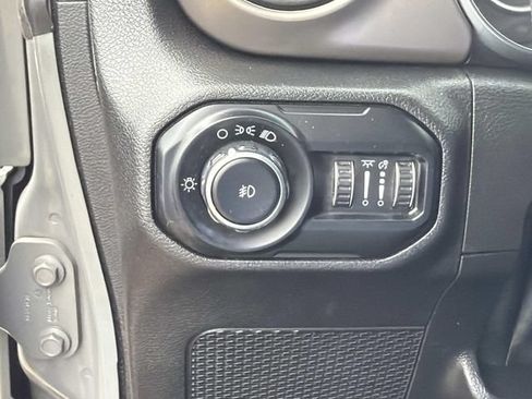 Used 2020 Jeep Wrangler Unlimited Sport AWD/4WD image 26