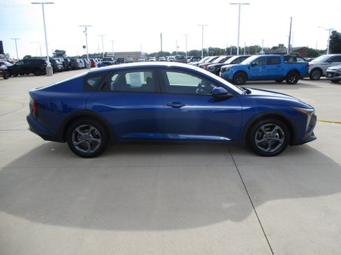 Used 2025 Kia K4 FWD image 7