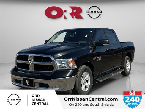 Used 2019 RAM 1500 Classic SLT w/ Luxury Group image 1