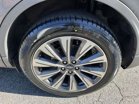 Used 2021 Lincoln Corsair Reserve w/ Equipment Group 201A AWD/4WD image 16