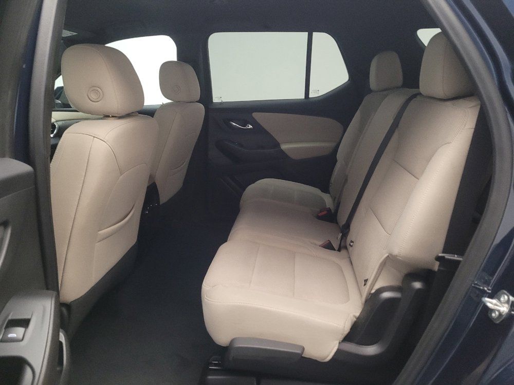 Used 2022 Chevrolet Traverse LS FWD image 18