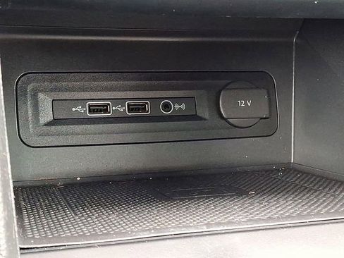 Used 2020 Volkswagen Atlas Cross Sport SE image 25