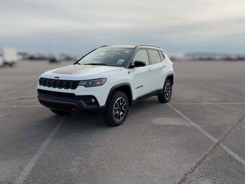 New 2026 Jeep Compass Trailhawk image 3