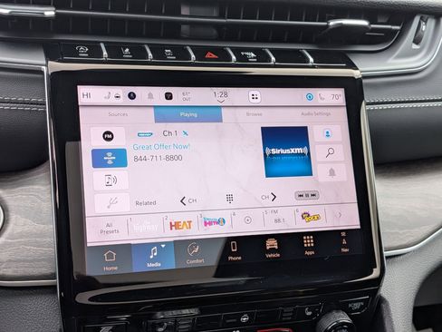 New 2025 Jeep Grand Cherokee Limited image 19