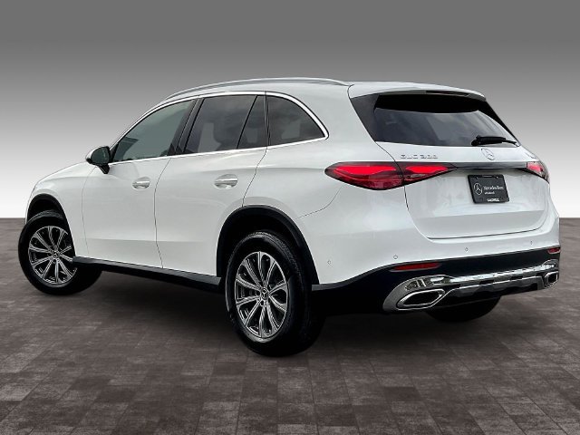 Used 2026 Mercedes-Benz GLC 300 4MATIC image 4