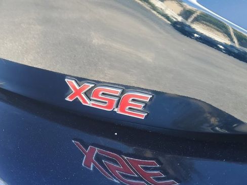 Used 2019 Toyota Corolla XSE image 6