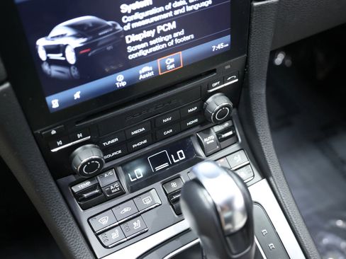 Used 2021 Porsche 718 Cayman RWD image 35