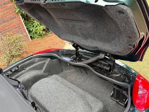 Used 2008 Pontiac Solstice GXP w/ Premium Package image 7