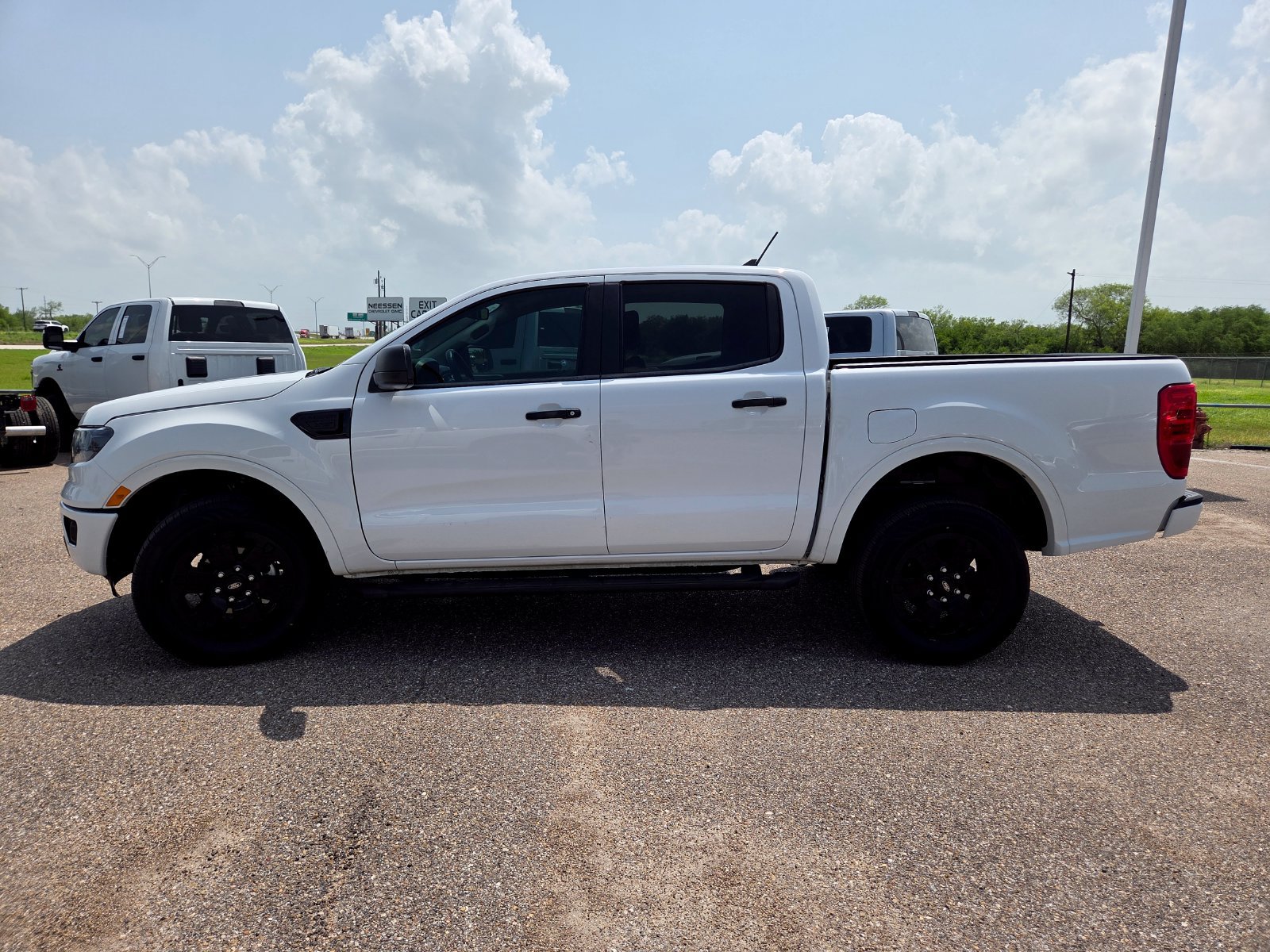 Used 2022 Ford Ranger XLT w/ Equipment Group 301A Mid RWD image 4