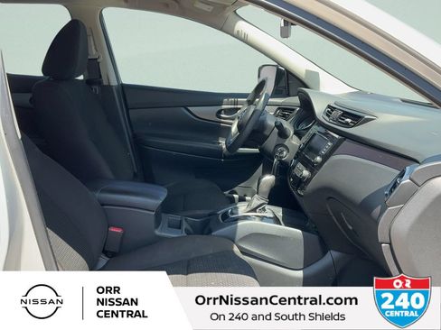 Used 2022 Nissan Rogue Sport S FWD image 11