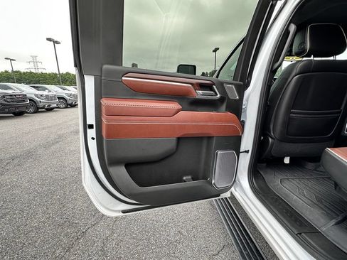 Certified 2024 GMC Sierra 3500 Denali Ultimate AWD/4WD image 27