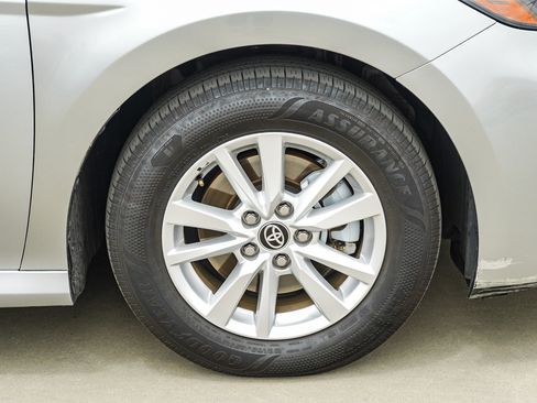 Used 2025 Toyota Camry LE FWD image 11