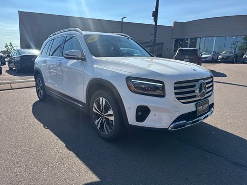 Used 2024 Mercedes-Benz GLB 250 image 8
