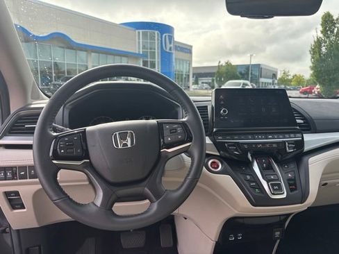 Certified 2025 Honda Odyssey EX-L image 14
