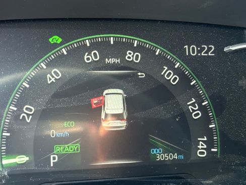 Used 2025 Toyota RAV4 XSE AWD/4WD image 21