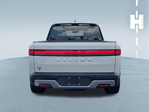 Used 2022 Rivian R1T Adventure AWD/4WD image 4