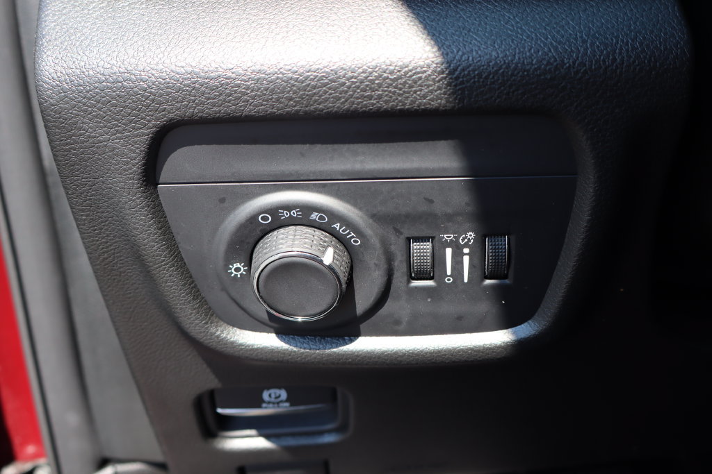 Used 2024 Jeep Grand Cherokee L Altitude AWD/4WD image 31