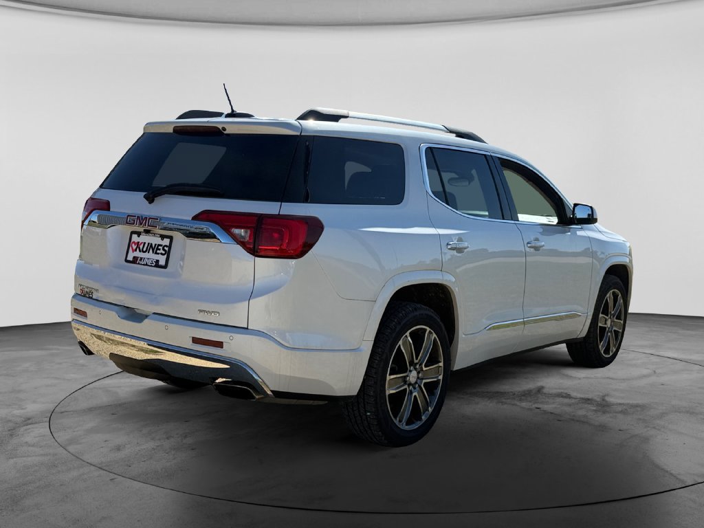 Used 2017 GMC Acadia Denali w/ Technology Package AWD/4WD image 8