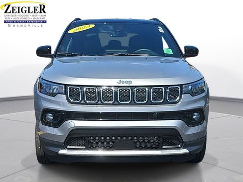 Certified 2023 Jeep Compass Limited AWD/4WD image 2