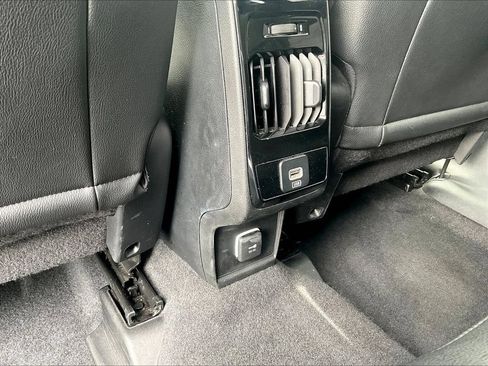 Used 2024 Jeep Compass Latitude AWD/4WD image 12